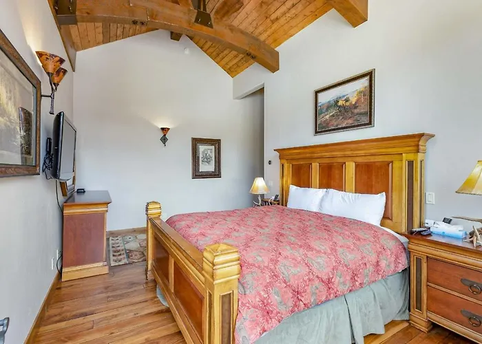 Amazing Pet-friendly Executive Home, Ski-in Walk-out - Lr884 Copper Mountain