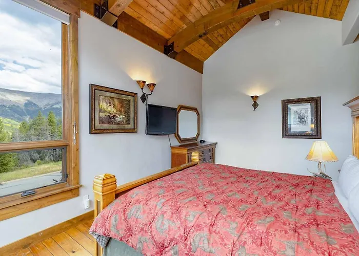 Amazing Pet-friendly Executive Home, Ski-in Walk-out - Lr884 Holiday home *