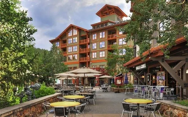 Amazing Pet-friendly Executive Home, Ski-in Walk-out - Lr884